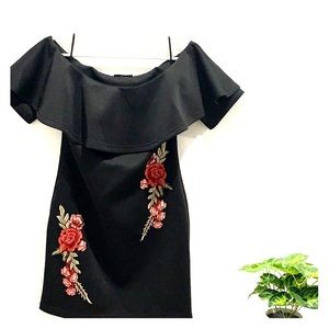 SHEIN mini dress w/ embroidered flower designs♥️